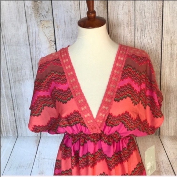 Coral printed dress w/ lace detail & pockets - Picture 5 of 8